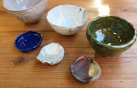 陶芸入門 ～手びねりで作る小どんぶりと薬味豆皿～ 講座 -「ワーカーズ