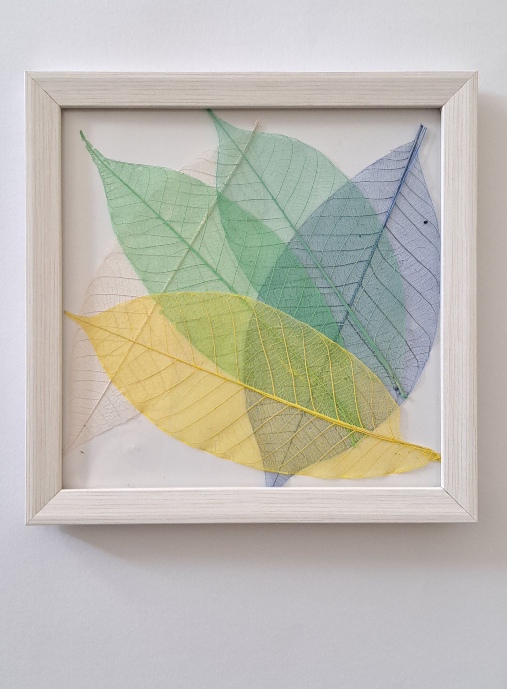 葉っぱに色塗りアートワーク＆カラーセラピー ～色の意味を知って彩りある毎日を～ 講座 -「ワーカーズフォーラムMOC」